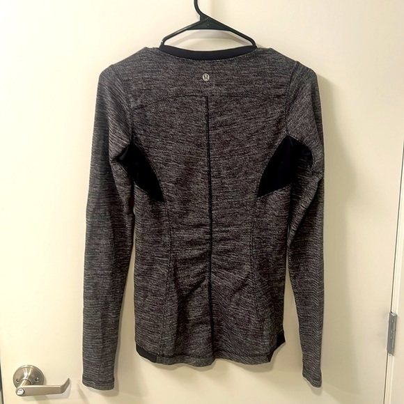 Lululemon Base Runner Long Sleeve- Heathered Black/ Black - Women’s Small - Picture 6 of 13